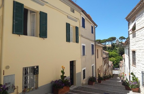 Numana Apartment | N75 - Numana, trilocale con giardino vista mare a 200 metri dalla spiaggia