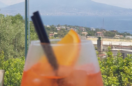 Naples Apartment | Naples Stadium apt. - six people, three bedrooms, two bathrooms, free park