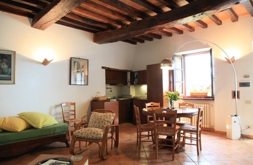 Amelia Apartment | Nature and relax in agriturismo Podere Luchiano with private swimming pool