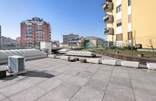 Navigli Apartment | Navigli Milan Apartment – Darsena, Fast Wifi, AC, Metro M2, Short-Term Rental