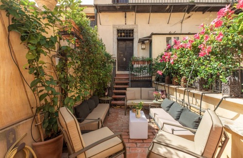 Rione VI Parione Apartment | Navona Luxury and Historical Apartment