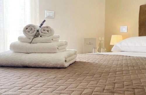 Naples City Centre Bed & Breakfast | NERISA HOME GULF