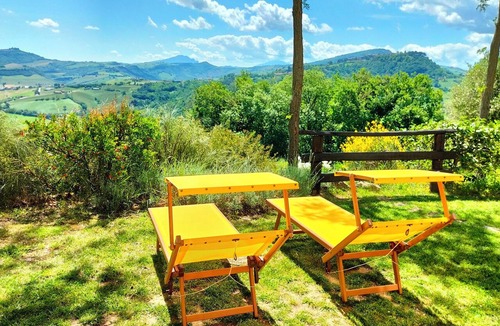 Penna San Giovanni Apartment | Nestled in a lovely landscape, fantastic panorama from the sea to the mountains.