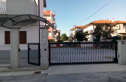 San Giovanni Teatino Apartment | New and bright apartment 10 minutes from Pescara