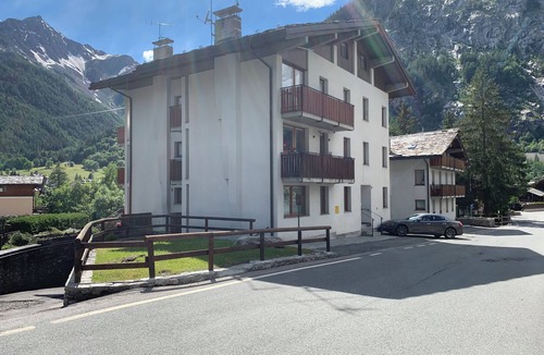 Dolonne Apartment | NEW APARTMENT COURMAYEUR - CENTER