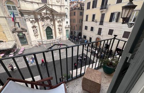 Rione VIII Sant'Eustachio Apartment | NEW! BELLISSIMO PalazzoFranchi Pantheon