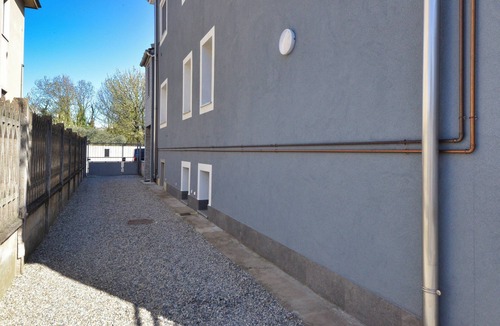 Rho House | Newly built room with wifi and large bathroom