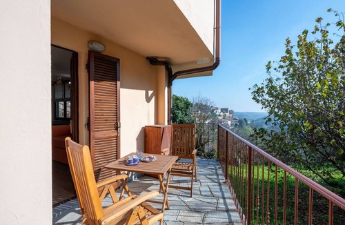 Castagnole Monferrato Apartment | Nice apartment for 3 guests with A/C, WIFI, pool, TV and balcony