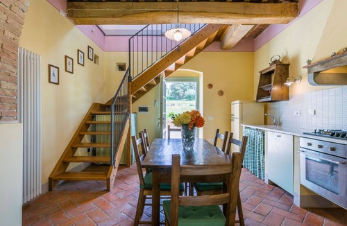 Castiglioncello Apartment | Nice apartment for 7 people with WIFI, pool, A/C, TV, patio, pets allowed and panoramic view