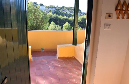 Peschici Apartment | Nice apartment for 3 guests with A/C, TV and terrace