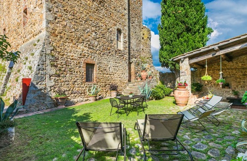 Stigliano Apartment | Nice apartment for 3 guests with WIFI, TV, patio, pets allowed and panoramic view
