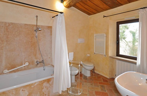 Umbertide Apartment | Nice apartment for 3 guests with WIFI, A/C, pool, TV, panoramic view and parking