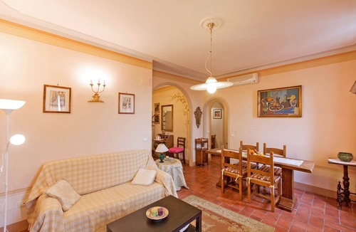 Cortona Apartment | Nice apartment for 4 guests with WIFI, hot tub, A/C, TV and panoramic view