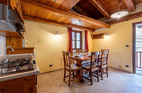 Sampeyre Apartment | Nice apartment for 4 people with pool, WIFI, TV and terrace