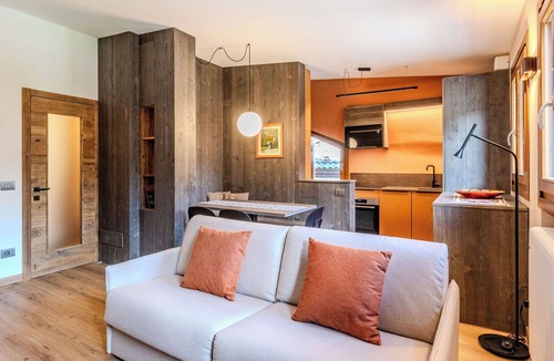 Carisolo Apartment | Nice apartment for 4 people with WIFI, TV and balcony