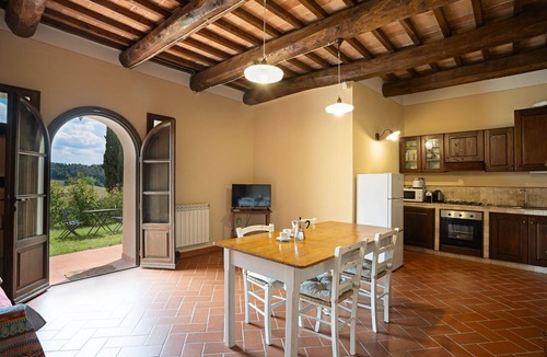 San Gimignano Apartment | Nice apartment for 4 people with WIFI, A/C, pool, TV and panoramic view, close to San Gimignano