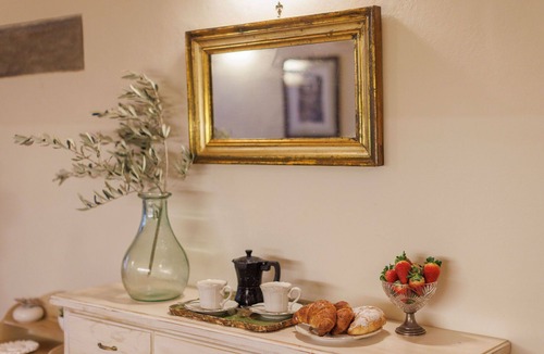 Cortona Apartment | Nice apartment for 4 people with A/C, WIFI, TV and pets allowed