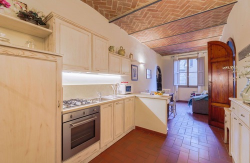 Cortona Apartment | Nice apartment for 4 people with A/C, WIFI, TV and pets allowed