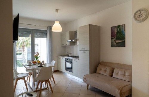 Silvi Marina Apartment | Nice apartment for 4 people with WIFI, pool, A/C, TV, terrace and pets allowed