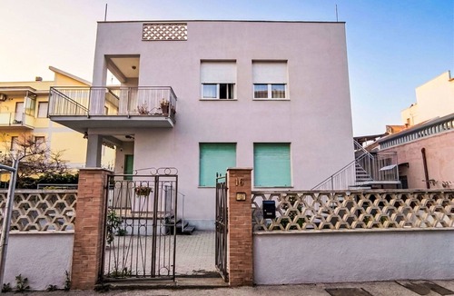 Follonica Apartment | Nice apartment for 6 guests with WIFI, TV, terrace and pets allowed