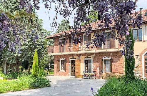 Asti Apartment | Nice apartment for 6 people with WIFI, TV, patio and panoramic view