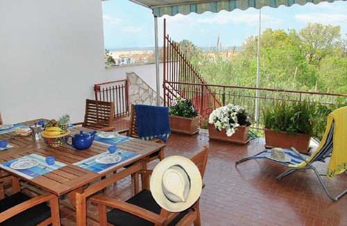Sperlonga Apartment | Nice apartment for 7 guests with WIFI, A/C, TV, balcony and pets allowed