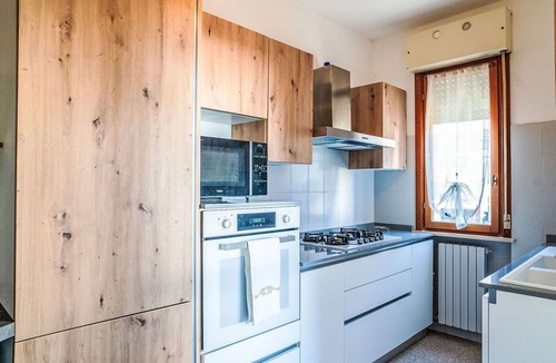 Giulianova Apartment | Nice apartment for 4 people with A/C, WIFI, TV, balcony and pets allowed