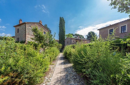 Monteleone d'Orvieto Apartment | Nice apartment for 6 people with pool, WIFI, TV and terrace