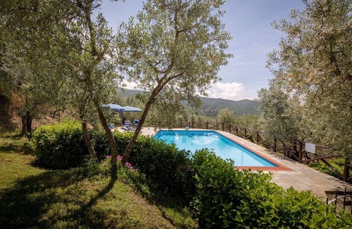 Pieve di Chio House | Nice apartment in villa with pool, WIFI, pets allowed and panoramic view, close to Cortona