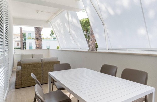 Pineto Apartment | Nice apartment in Pineto with swimming pool