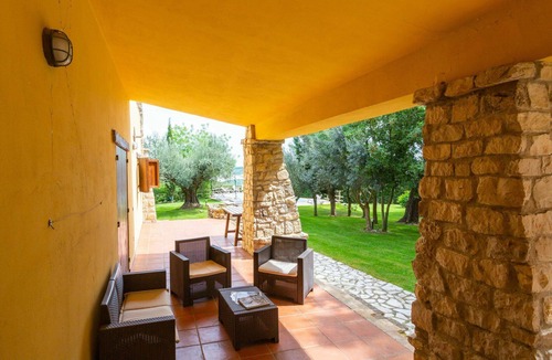 Casalbordino House | Nice apartment in villa for 6 guests with pool, WIFI, TV and terrace