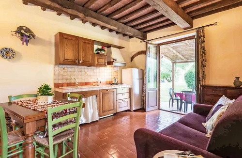 Massa Marittima Apartment | Nice apartment for 4 people with WIFI, pool, TV and patio