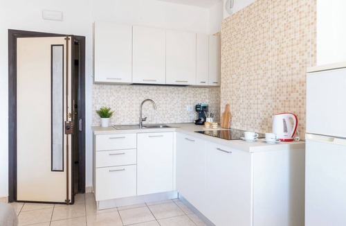 Porto Recanati Apartment | Nice apartment for 4 guests with pool, A/C, WIFI, TV, terrace and panoramic view