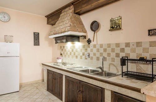 Roccagiovine Apartment | Nice apartment with WIFI, hot tub, private pool, TV, terrace, pets allowed and panoramic view