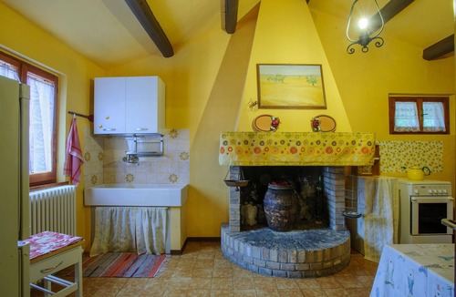 Serrungarina House | Nice home in Cartoceto with WiFi