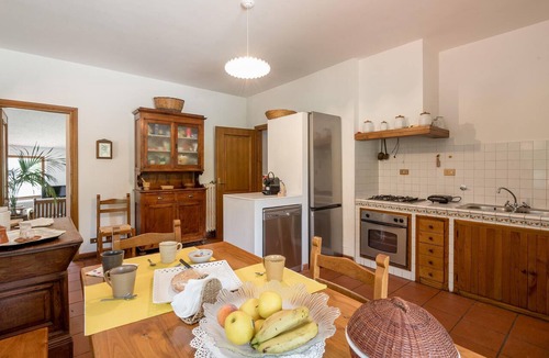 Configni House | Nice home in Configni