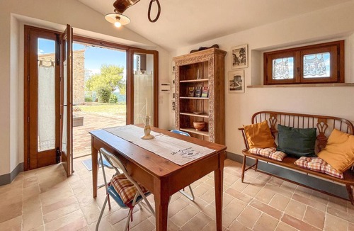 Loreto House | Nice home in Petroro with WiFi