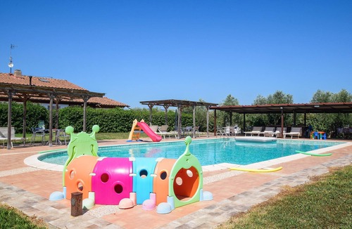 Roccastrada House | Nice home in Roccastrada