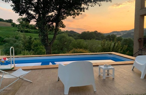 Fermignano House | Nice villa with pool and garden