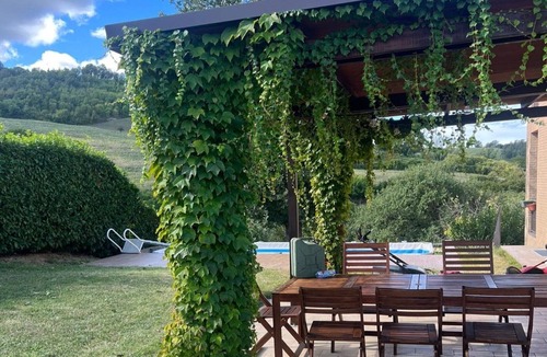 Fermignano House | Nice villa with pool and garden