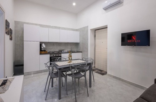 Afragola Apartment | Oberdan Palace studio apartment3