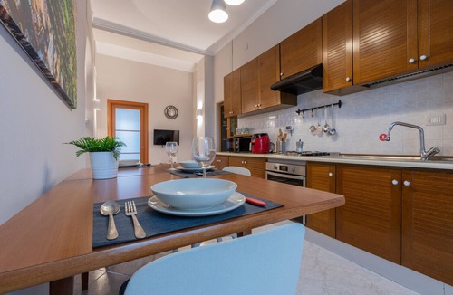 Vittoria Apartment | Oddone Comfy Apartment by Wonderful Italy