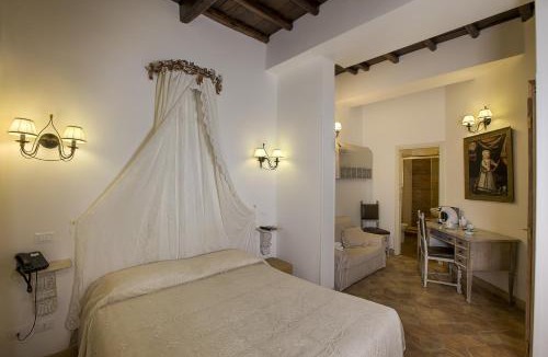 Rione VI Parione House | Off
