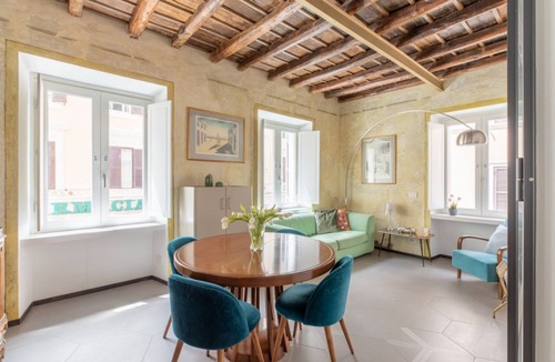 Rione XIV Borgo Apartment | Ombrellari Brand New Apartment