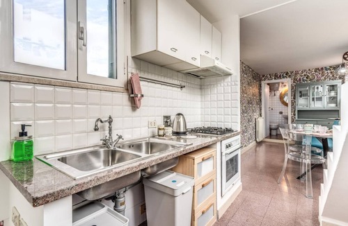 Universita Apartment | One Bedroom Apartment