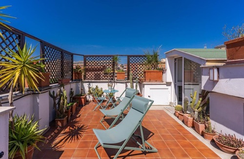 Universita Apartment | One Bedroom Apartment