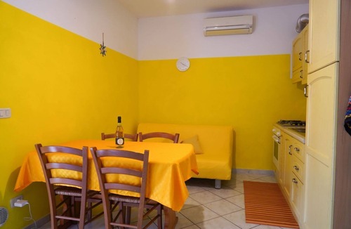 Grosseto Apartment | One room apartment with patio and private bathroom