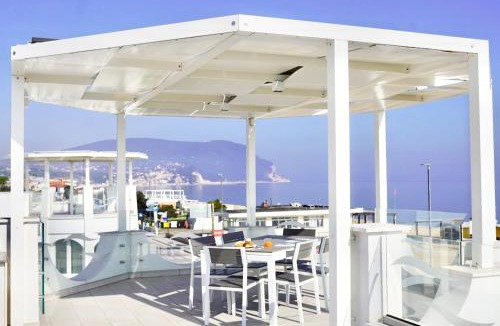 Marcelli Apartment | Onira Luxury Rooftop ombrellone incluso seconda fila beach club