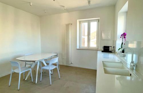 Osimo Apartment | Osimo Light House