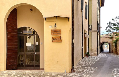 Foligno Hotel | Ostello Palazzo Pierantoni